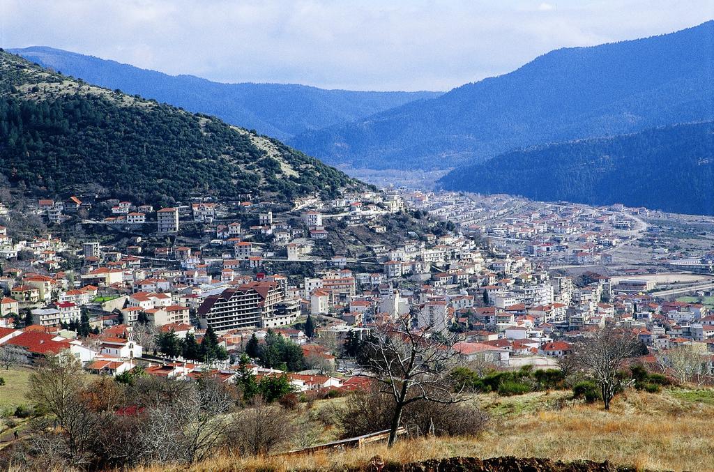 Avaris Hotel Karpenísion Exteriér fotografie